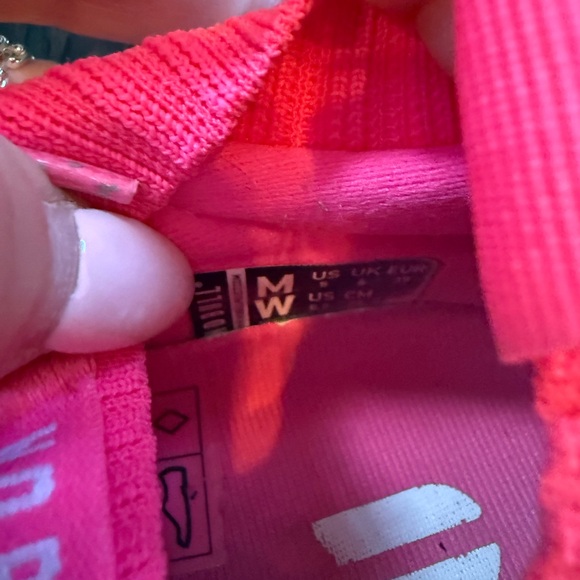 NOBULL Allday neon pink knit Sneakers size 5 - Picture 9 of 9